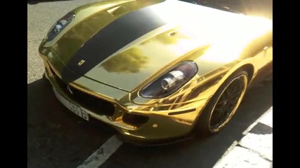 Златно ферари 599 