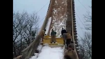Запълване на ски скок със сняг 