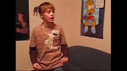 Justin Bieber Гледайте хлапе пее страхотно 