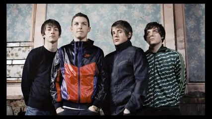Arctic Monkeys - Leave Before The Lights Come On