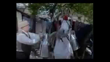 Kemal Sunal - 100 Numarali Adam Part 1/9