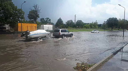 Булевард под вода в Кърджали след бурята