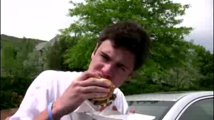 ето какво става когато изядеш един хамбургер