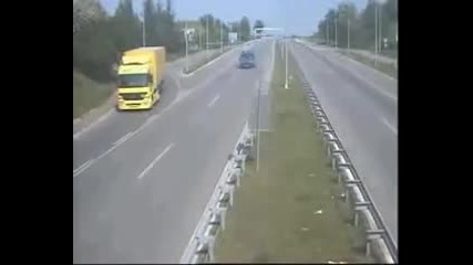 (смях) Неориентирани шофьори в Сърбия