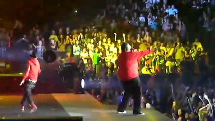 Justin Bieber - Enie Menie на живо в Sacramento 22.10.2010 