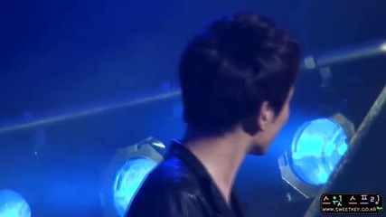 key laughing taemins mistake