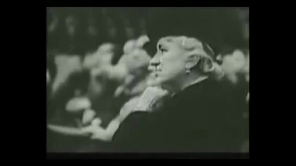 Йозеф Гьобелс награждава освободителя на Мусолини Ото Скорцени