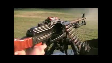 Стрелба Uzi,ak - 105,1919a4,rpd,pkm