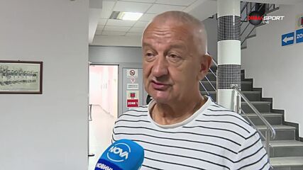 Крушарски: На скамейката стоят разни от пазара "Кирков"
