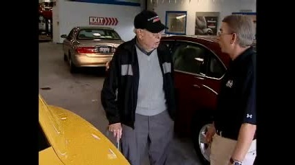 101 - годишен мъж си купи чисто Chevrolet Camaro 