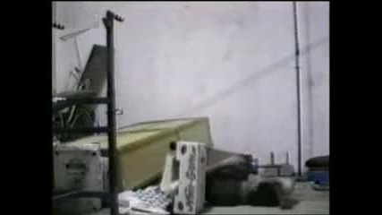 Не е лесно да си глупав 