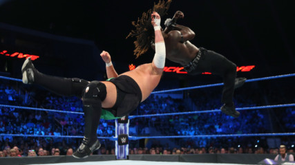 R-Truth vs. Samoa Joe: SmackDown LIVE, July 24, 2018