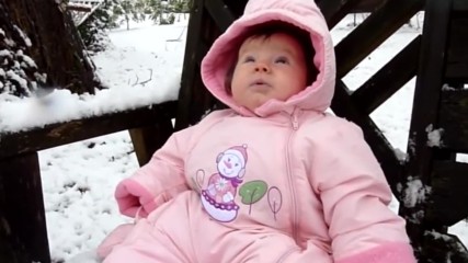 Полезни ли са зимните разходки за бебетата?
