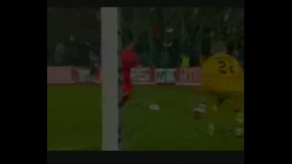 Harry Kewell Vs Milan Baros Offensive Battle
