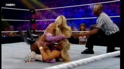 Wwe Hell In A Cell 2011 : Kelly Kelly vs Beth Phoenix Part 1