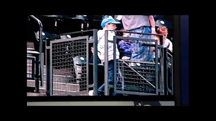 Kid dancing to Thriller at Safeco field (swag Bro Swag) Hd