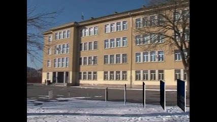 Учителка влезе пияна в час, уволняват я