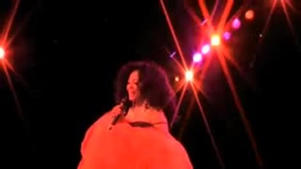 Diana Ross singing Baby Love - live