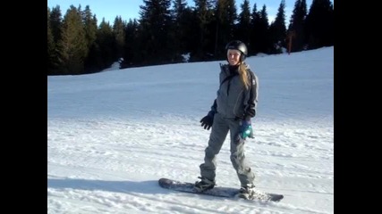 Хриси Русева Snowboard леко падане :)