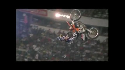 Opasni Trikove s Crossarki Red Bull X - Fighters 2010