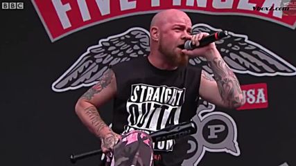 Five Finger Death Punch - Under And Over It // 2o16 Reading Festival