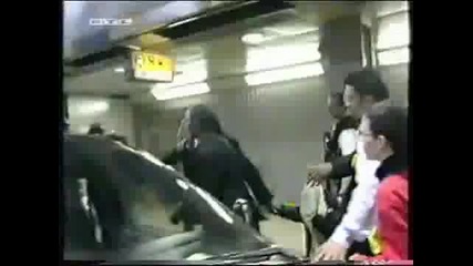 Майкъл Джексън на летище Хийтроу 2007 година 