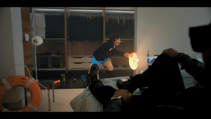 Taio Cruz ft. Flo Rida - Hangover (official video)