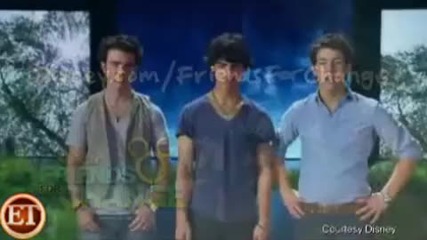 Jonas Brothers and Miley Cyrus - Friends for Change Commercials (hd) 