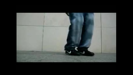 C - Walk - Happy Feet