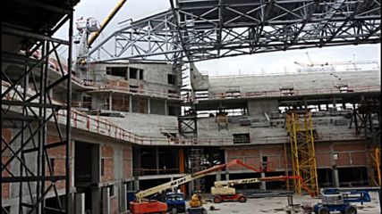 Залата вече с покрив, готова за евакуиране дори при 19 000 души