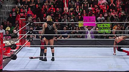 The Street Profits vs. The Usos: Raw, April 11, 2022