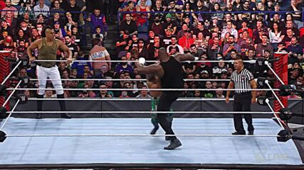 Omos vs. Apollo Crews & Commander Azeez – 2-on-1 Handicap Match: Raw, March 21, 2022