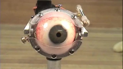 Механично човешко око ! 