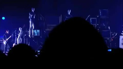 Rihanna - Wait your turn (live) 
