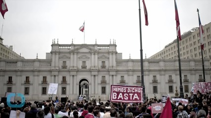 Chilean Students Protest Corruption Scandals, Demand Education Reform