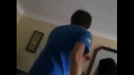 Liam Payne slapping a girl ass and dancing before being famous