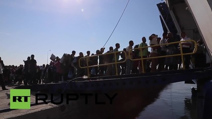 Гърция: Напрежението на ов. Лесбос нараства - бежанците се насочват към Атина