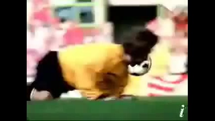 Най сладкото бебе футболист на света ..
