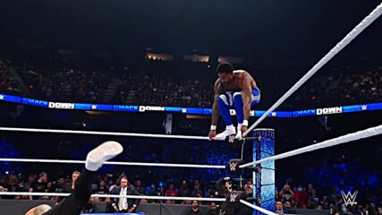 The Street Profits vs. The Usos – SmackDown Tag Team Championship Street Fight Match: SmackDown, Oct. 15, 2021
