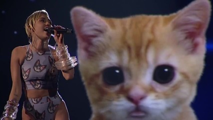Miley Cyrus - Wrecking Ball ( 2013 Amas)