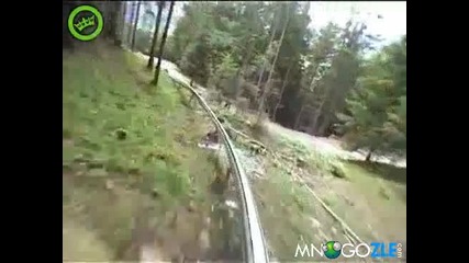 Спускане без спирачки aтракция в Алпите