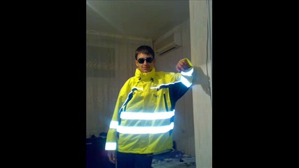 Не пишете, а слушаите. 