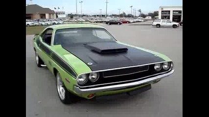 Dodge Challenger 1970 With Viper Motor