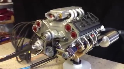 Най-малкия V8 fuel injection мотор