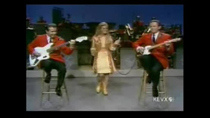Lynn Anderson - These Boots Are Made For W