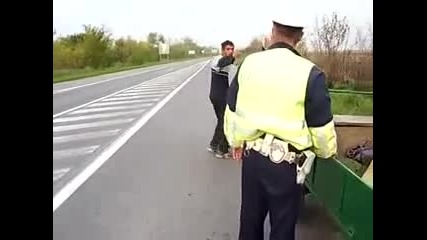 Сръбски катаджия спира каруцар