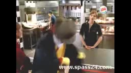 Много смешна реклама на Burger King 