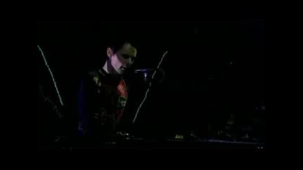 Muse - Endlessly (live@wembley 2003)