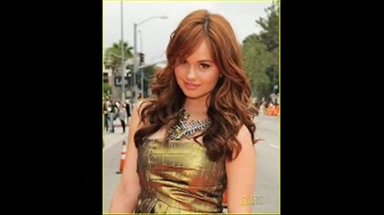 koq e po hubava Debby Ryan,demi ili vanessa hudgens