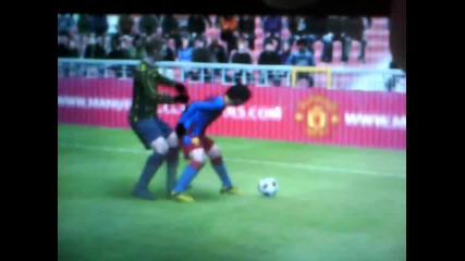 Анди Керъл оправя Меси Pes 2011